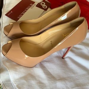 Christian loubotin heels 👠